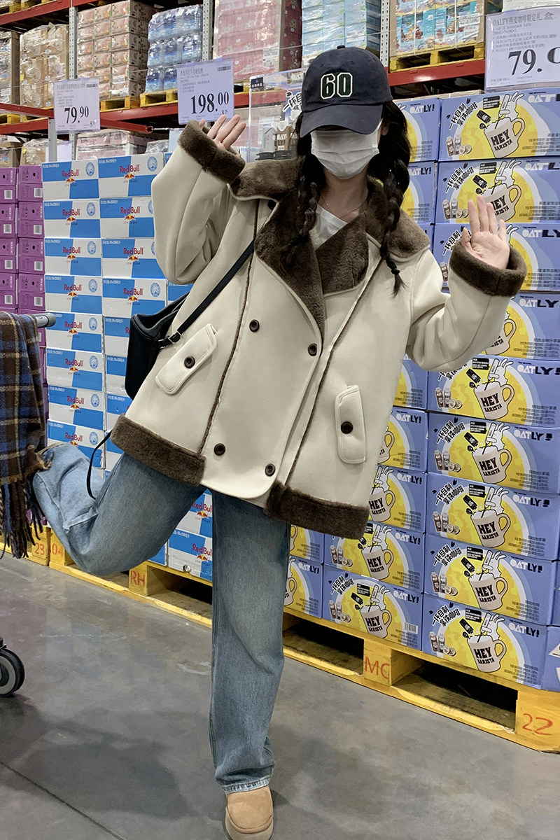 现货翻领羊羔毛皮毛一体加厚外套2525-195-288,女装派克服,2C159