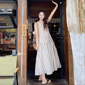 复古碎花绝美法式连衣裙2025新款女初夏小香风超好看高级感背心裙图片