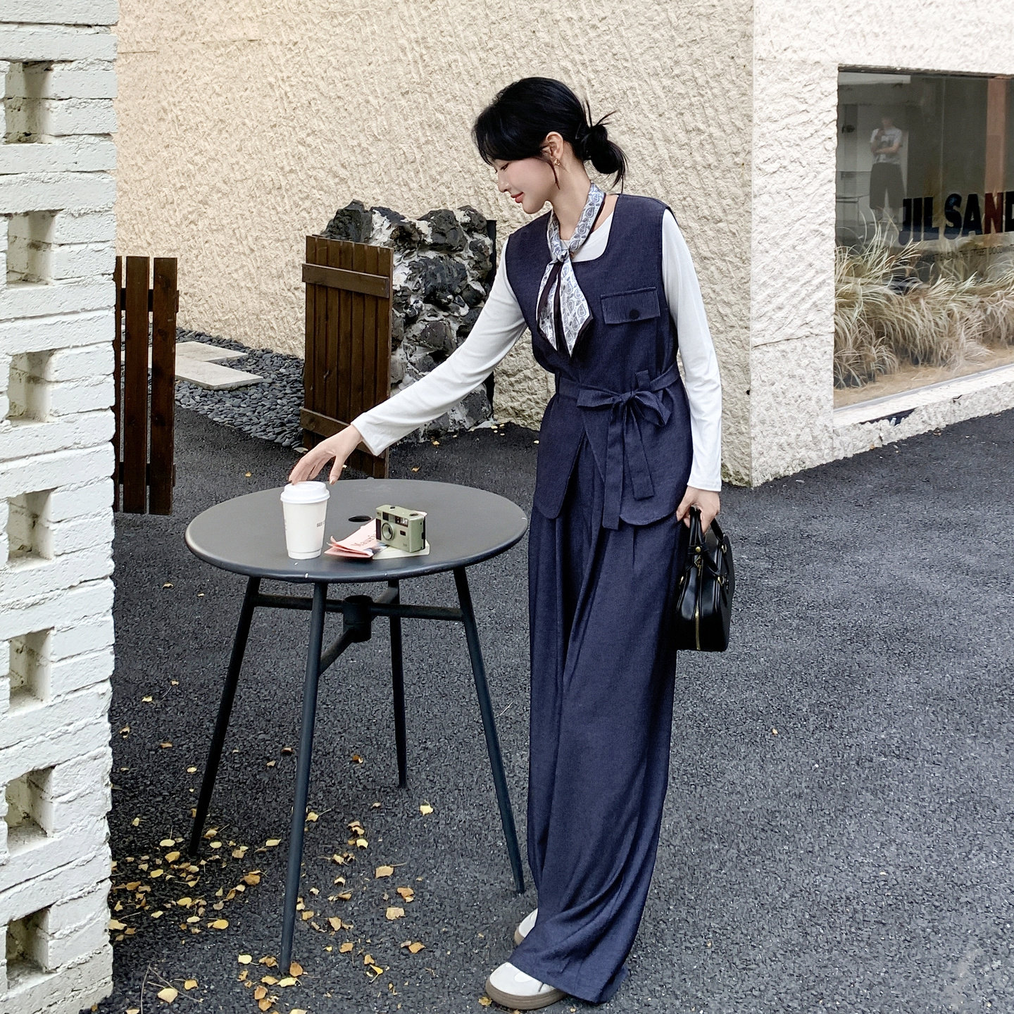 通勤风减龄马甲套装女2025秋季新款韩系休闲阔腿裤打底衫三件套潮图片