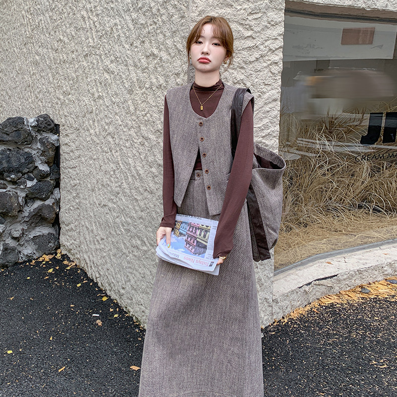 时尚无袖毛呢套装连衣裙女冬2024新高级感小香风圆领打底衫背心裙图片
