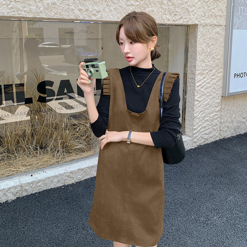 红麂皮绒木耳边拼接背带连衣裙女春新款洋气减龄短裙,女装连衣裙,2C113