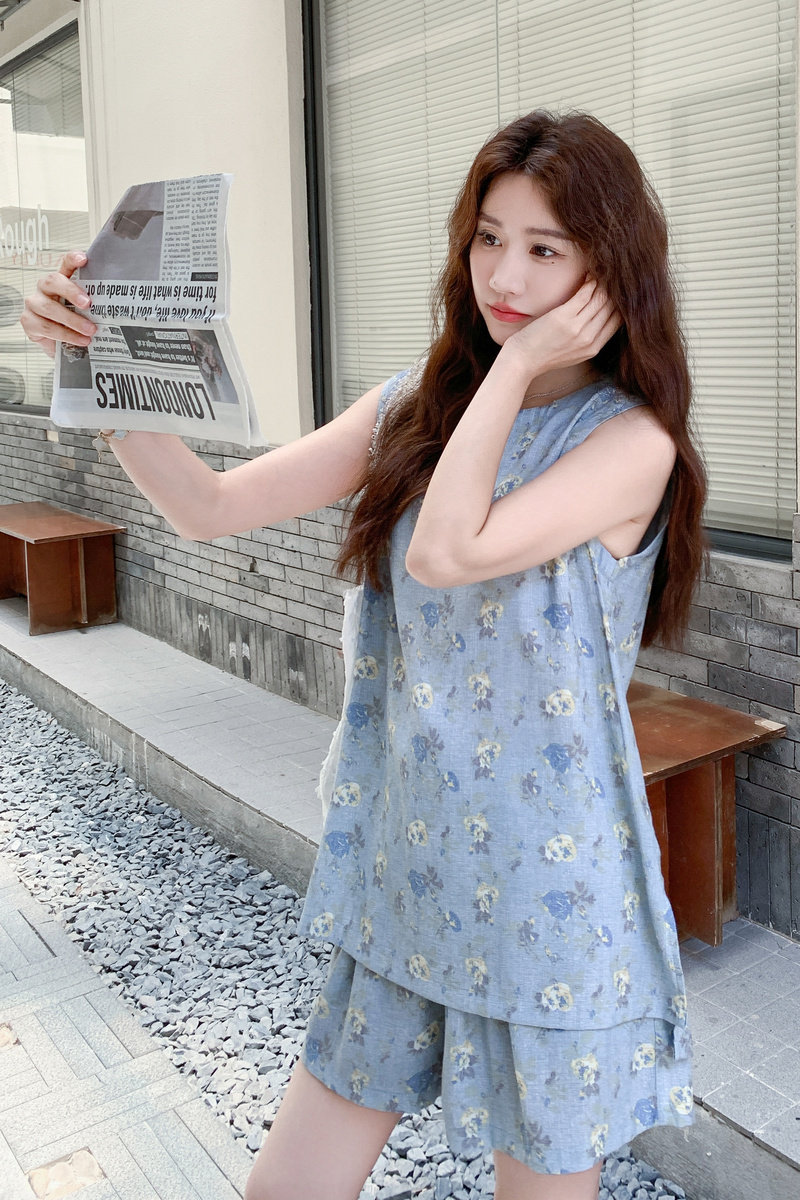 老钱风国风穿搭蓝色碎花无袖套装女夏2025超火好看背心短裤两件套,女装套装/套裙,2C117