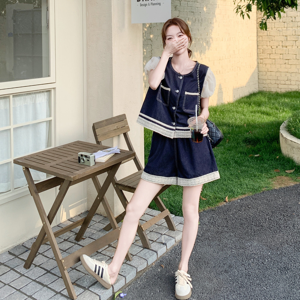 2025夏季新款时尚百搭蕾丝拼接牛仔上衣高腰显瘦短裤两件套套装女图片