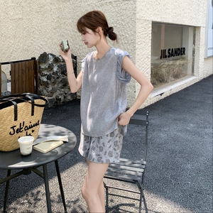 灰色气质巨好看无袖上衣套装女夏季2025新款小个子印花短裤两件套图片