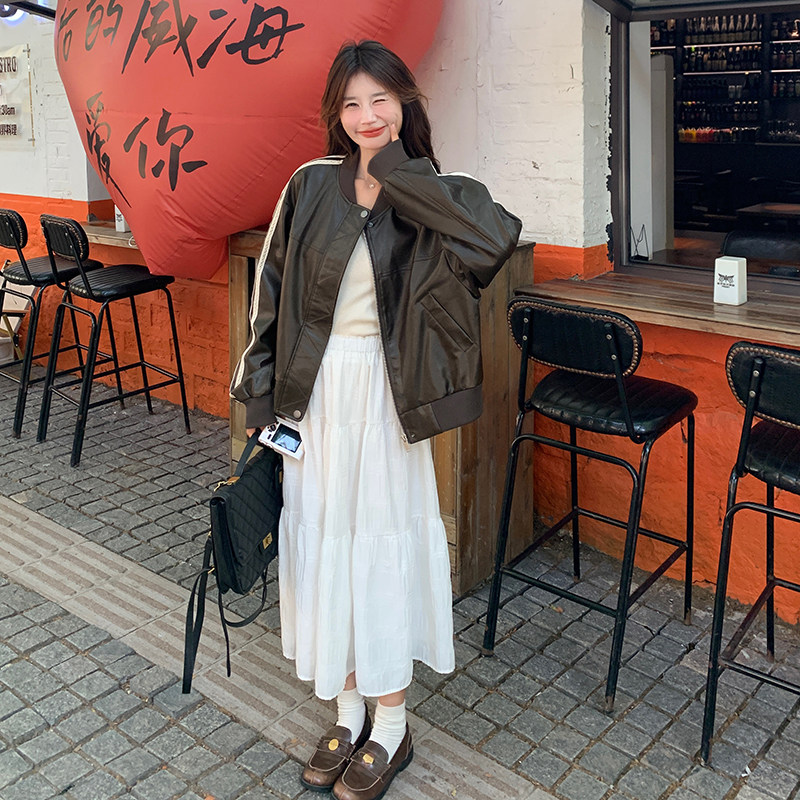 学院风PU皮黑色棒球服短外套女春秋2025新款超火好看机车夹克上衣图片