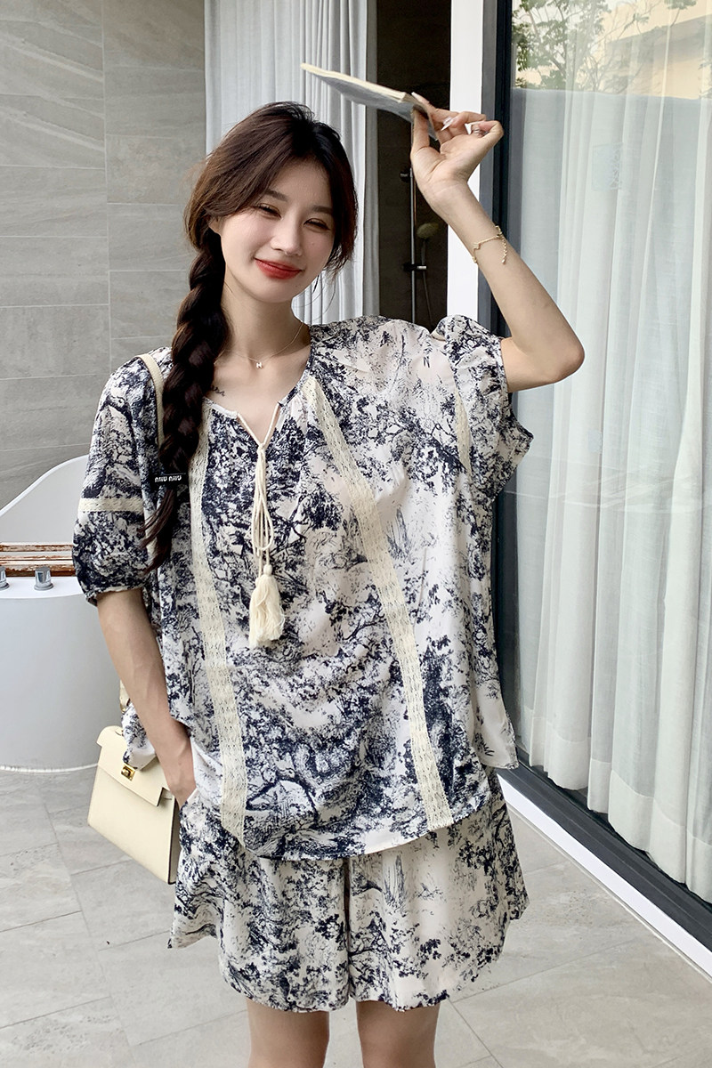 小个子减龄国风套装女夏季新款水墨画度假宽松网红上衣短款两件套,女装套装/套裙,2D044