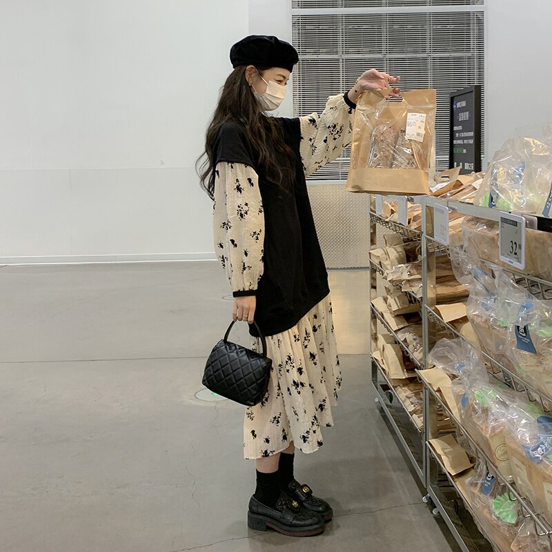 假两件卫衣连衣裙女早春装2025年新款小众设计感宽松碎花拼接长裙图片