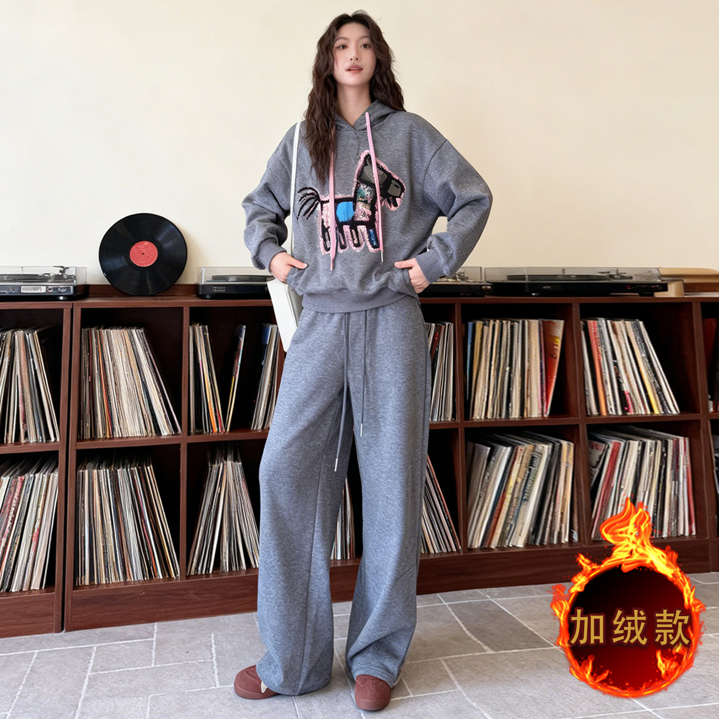 韩版休闲运动时尚套装女秋冬新款卡通印花连帽卫衣直筒长裤两件套,女装套装/套裙,2C310