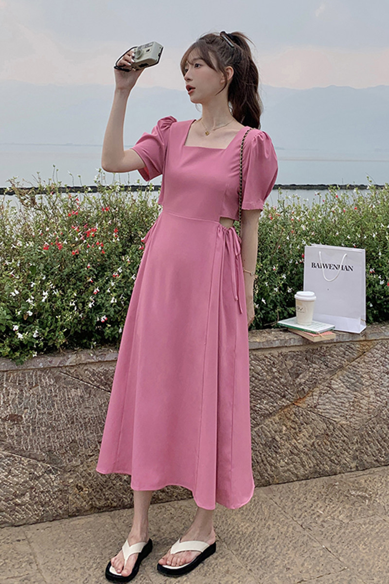 粉色温柔风方领连衣裙女2023夏新款法式小心机露腰设计感桔梗裙子,女装连衣裙,2C053
