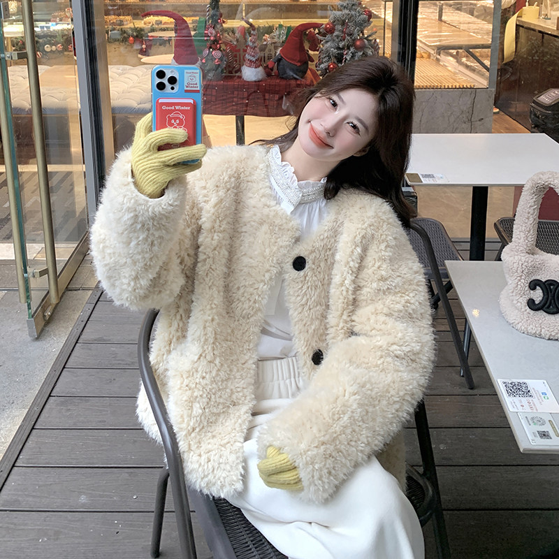 现货浅黄色皮毛一体加厚外套5830-P205-K308,女装皮草,2C159