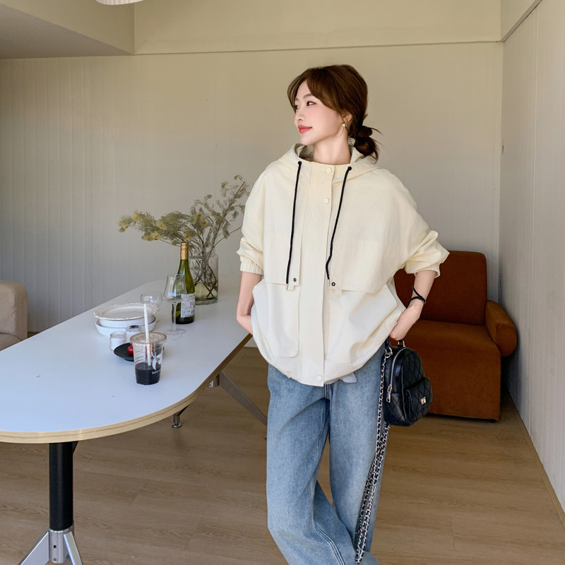米白色小个子连帽外套女2025春季新款韩系休闲风宽松减龄短款上衣图片