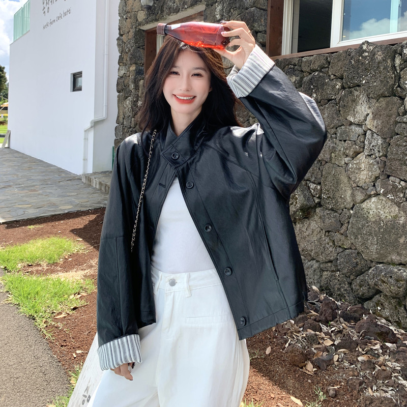 条纹拼接皮衣外套女春秋2025新款爆款机车服pu皮夹克小个子流行图片