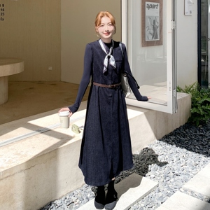 韩版复古圆领背心连衣裙女2025年春秋季新款收腰显瘦减龄上衣套装图片