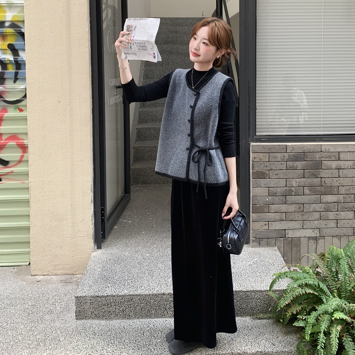 高级感叠穿三件套叠穿女秋冬韩系气质马甲毛衣丝绒打底半身裙套装图片