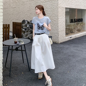 韩里韩气穿搭套装女2025夏季新款设计感休闲印花短袖半身裙两件套图片