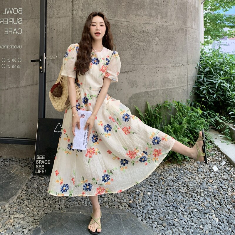 小众设计显瘦长裙夏季2025年新款法式初恋复古温柔气质碎花连衣裙图片