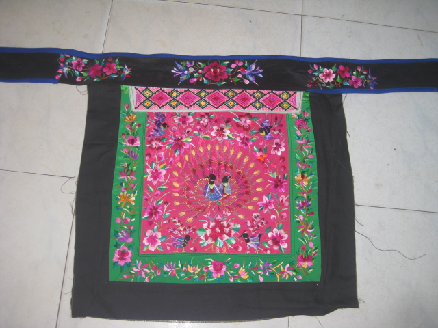 Ethnic Minority Crafts Gifts Swing Accessories Pure Handmade Embroidery Old Embroidered Miao Flowers Bird Huddling Bag 04 Special Price