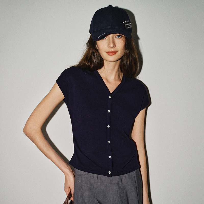 Xiaochong's Long-Term Style "Soft Light Shirt" Is a Fashionable Commuter Silk-Cotton Blend with Shoulder Sleeves, V-Neck, Waist-Cinching, Slimming Knit Cardigan