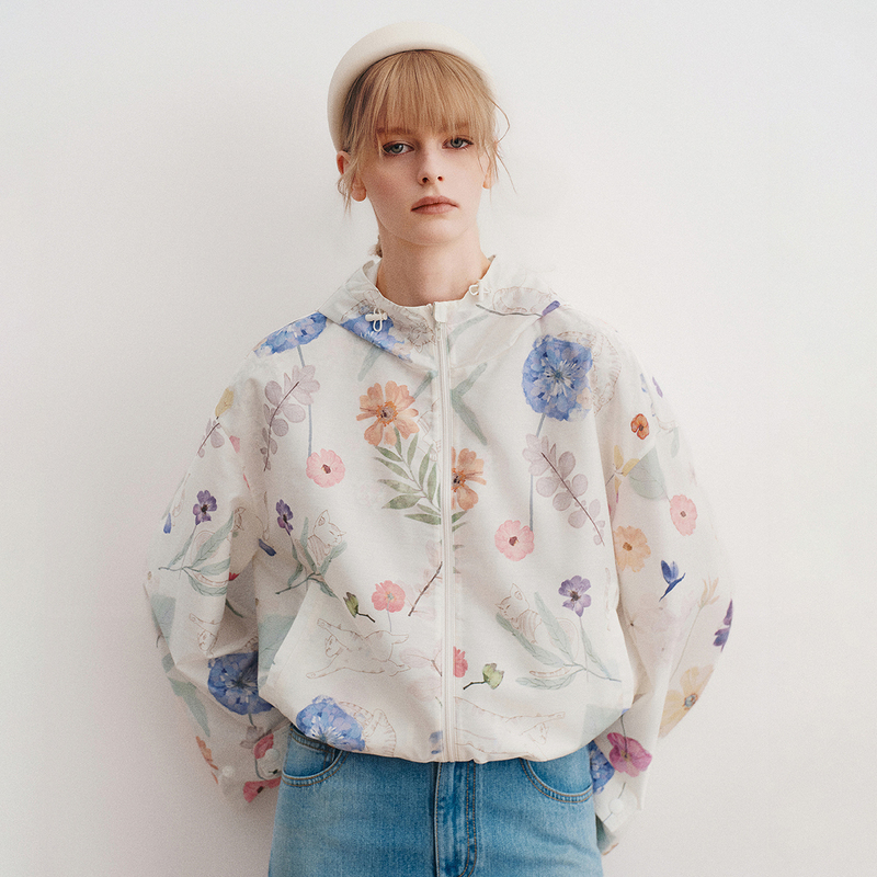 Little Bug＜Flower Heart Kitten＞Wool Print Sun Protection Jacket Hooded Short Windbreaker Lightweight Windproof for Outings