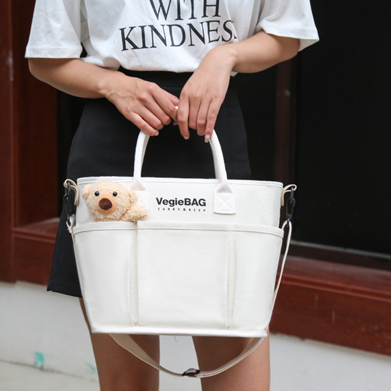 Fashion mummy bag 2022 summer new mummy bag mother and baby one-shoulder portable mummy bag mother and baby go out light