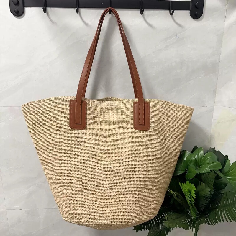 Genuine Leather Shoulder Strap Casual 100% Raffia Bag Large Capacity Hand-Woven Shoulder Bag Vacation Bag Commuter Tote Bag