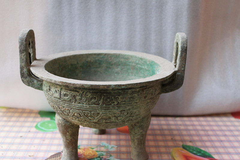 High imitation bronzer width along the round tripod apart sound suitable heavy peacock blue rust manufacturer direct antique ancient play 