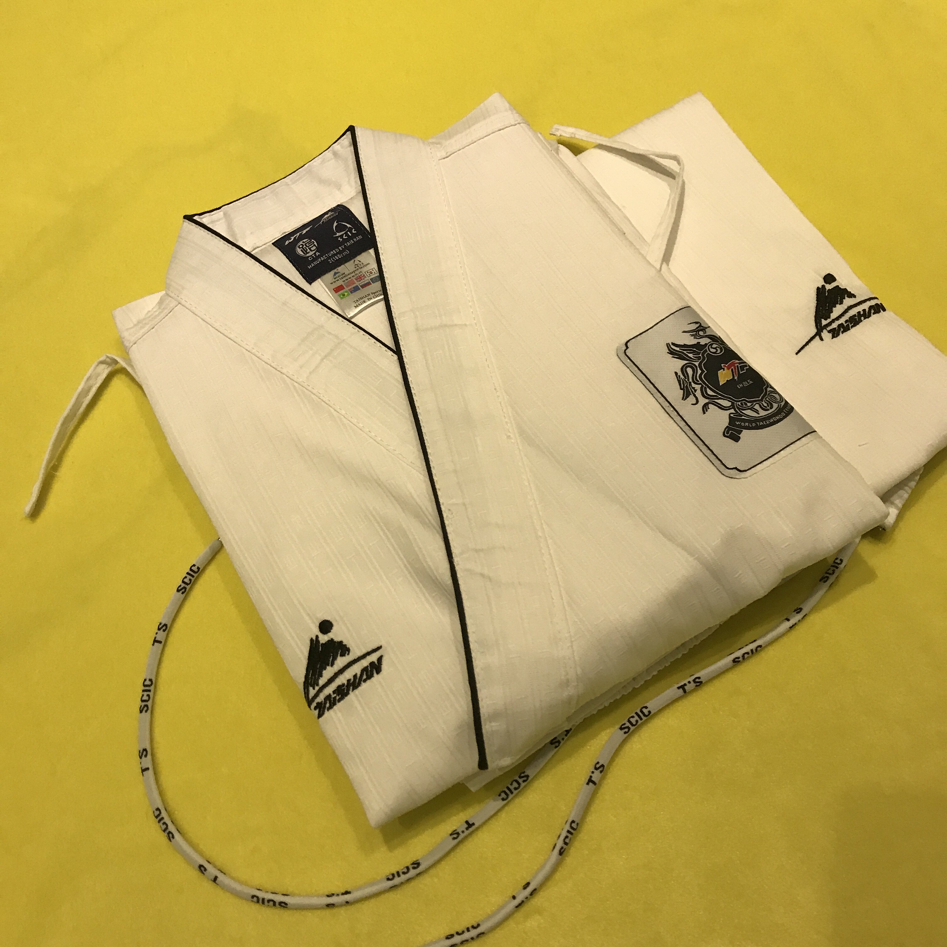 Yu Feng Dojo-Taishan Jie Ka Liku New WTF Fabric Clothing Pure White Cardigan Taekwondo Cardigan