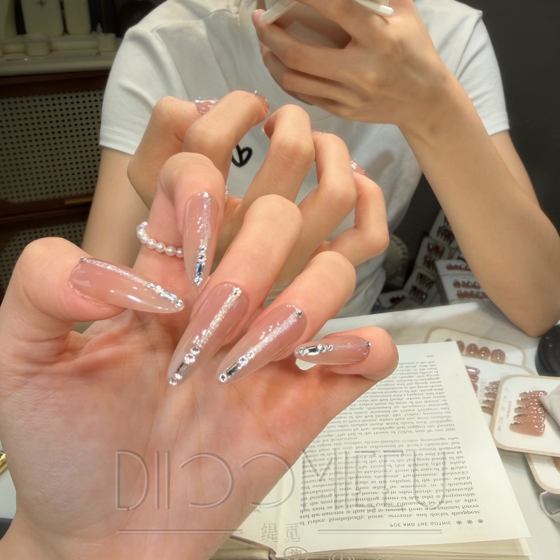 [Supermodel] Timi Simple Cat-Eye High-End Full Rhinestone Handmade Detachable Wearable Nail Art