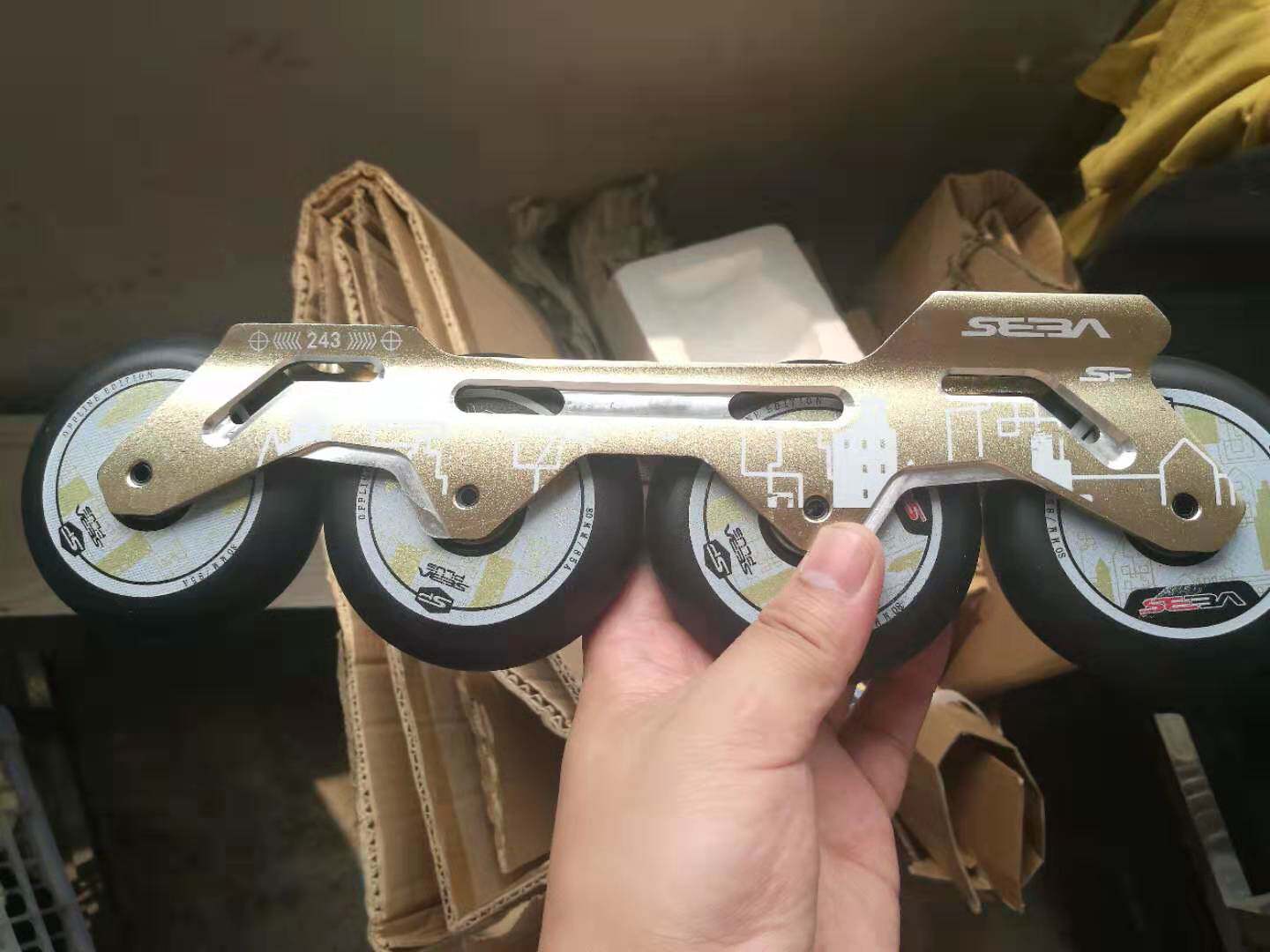 Old A roller skating SEBA TRIX platinum banana knife holder 231 243 professional flat flower knife holder fancy knife holder