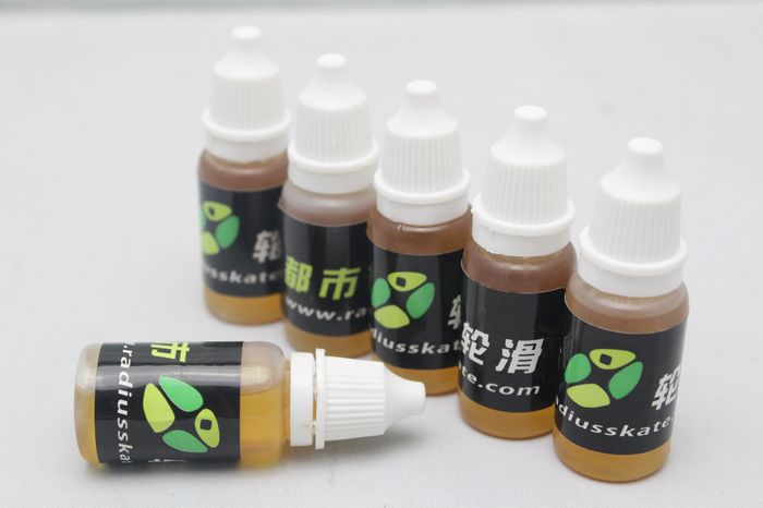 Old A roller skating special lubricating oil