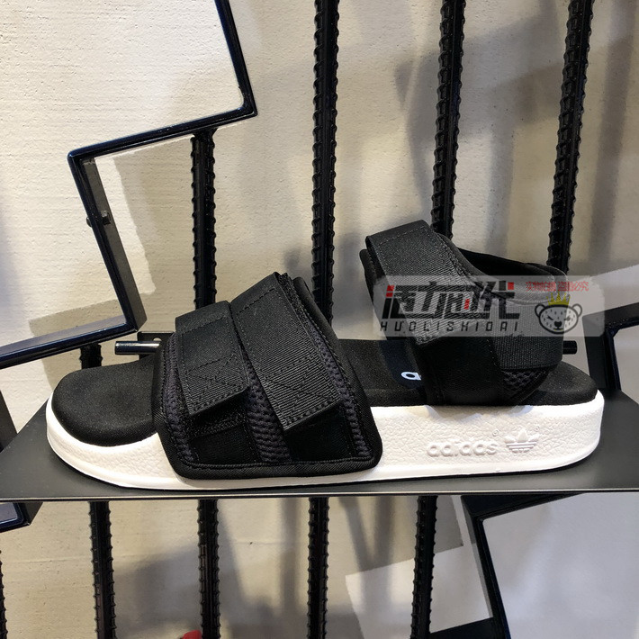 Adidas dép cỏ ba lá Velcro dép bãi biển nam giới và phụ nữ mùa hè dây đeo dép thể thao CQ2673 dép quai hậu bitis nữ