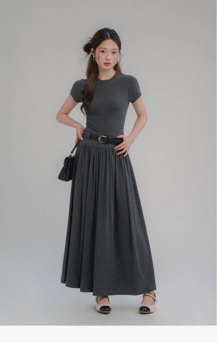 Стильные костюмы loveheynew气质简约时尚套装女春夏新款修身显瘦短t半身裙两件套