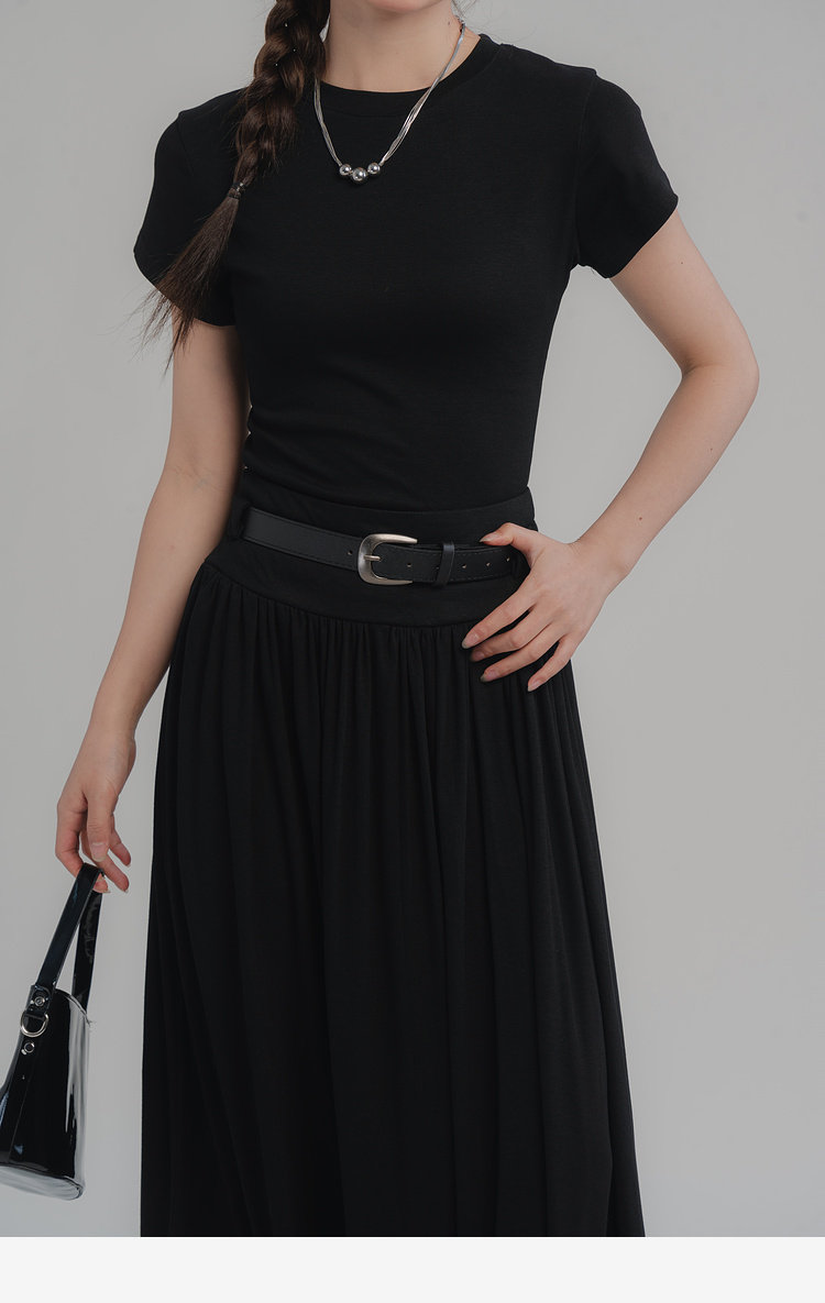 Стильные костюмы loveheynew气质简约时尚套装女春夏新款修身显瘦短t半身裙两件套