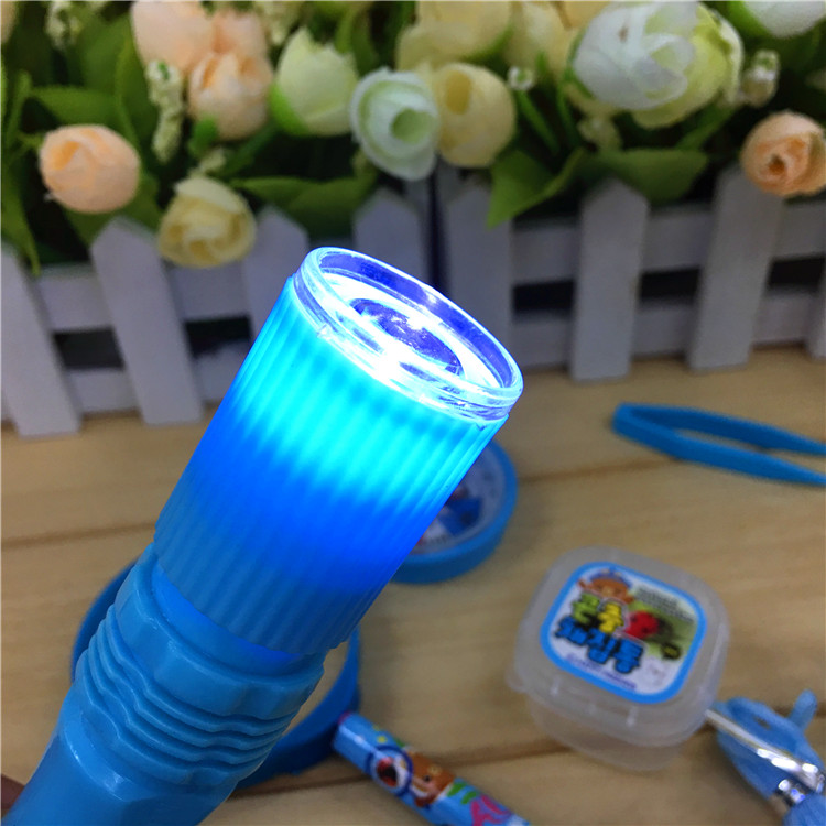 Trường mẫu giáo trường tiểu học trẻ em cung cấp kính lúp thí nghiệm phiêu lưu đồ chơi văn phòng phẩm đặt giải thưởng nhỏ - Thể thao ngoài trời / Casual / Triditional Đồ chơi đồ chơi cho bé 4 tuổi