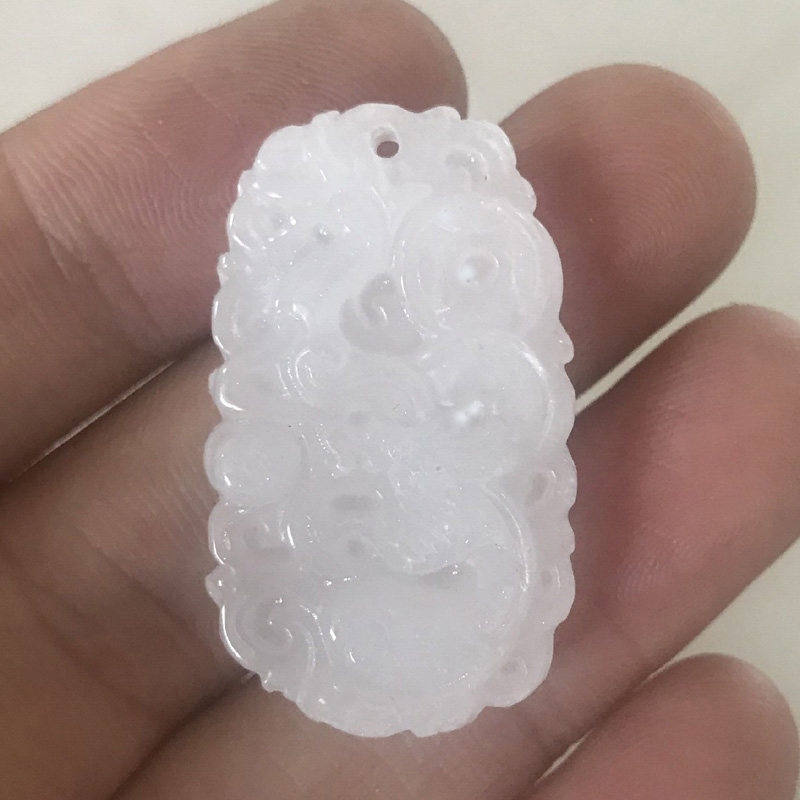 Natural Xinjiang white jade dragon brand pendant ladies jade pendant zodiac dragon jade brand pendant necklace jade pendant baby