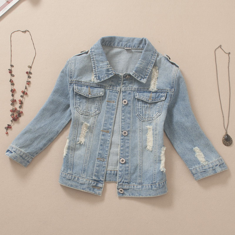 Áo khoác denim tay giữa nữ mùa thu nhỏ phần ngắn tay áo mỏng thon gọn thời trang hoang dã sáng màu lỗ sinh viên vest nữ công sở