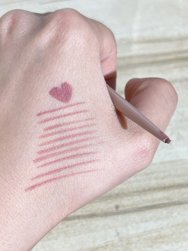 Это красочный цвет угла глаз. Плолость глаз 15 полюса тонкий порошок коричневый нижний век