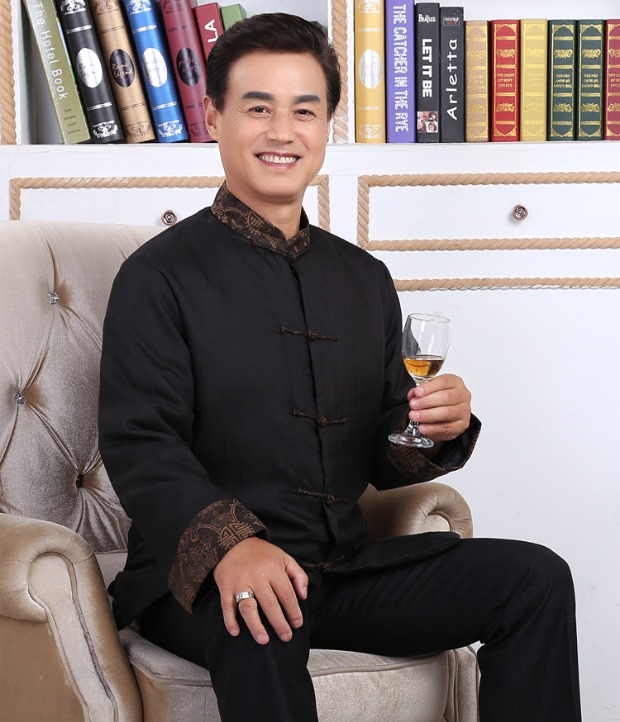 Sợi Xiangyun cao cấp cộng với chất liệu cotton Tang phù hợp với quần áo mùa đông Đàn ông trung niên lụa tơ tằm trang phục dân tộc các nước