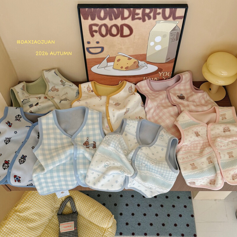Children's Vests in Various Sizes, Autumn and Winter Fleece, Boys and Girls Warm Vests, Can Be Worn as an Inner Layer or Outerwear Children's Vests in Various Sizes, Autumn and Winter Fleece, Boys and Girls Warm Vests, Can Be Worn as an Inner Layer or Outerwear