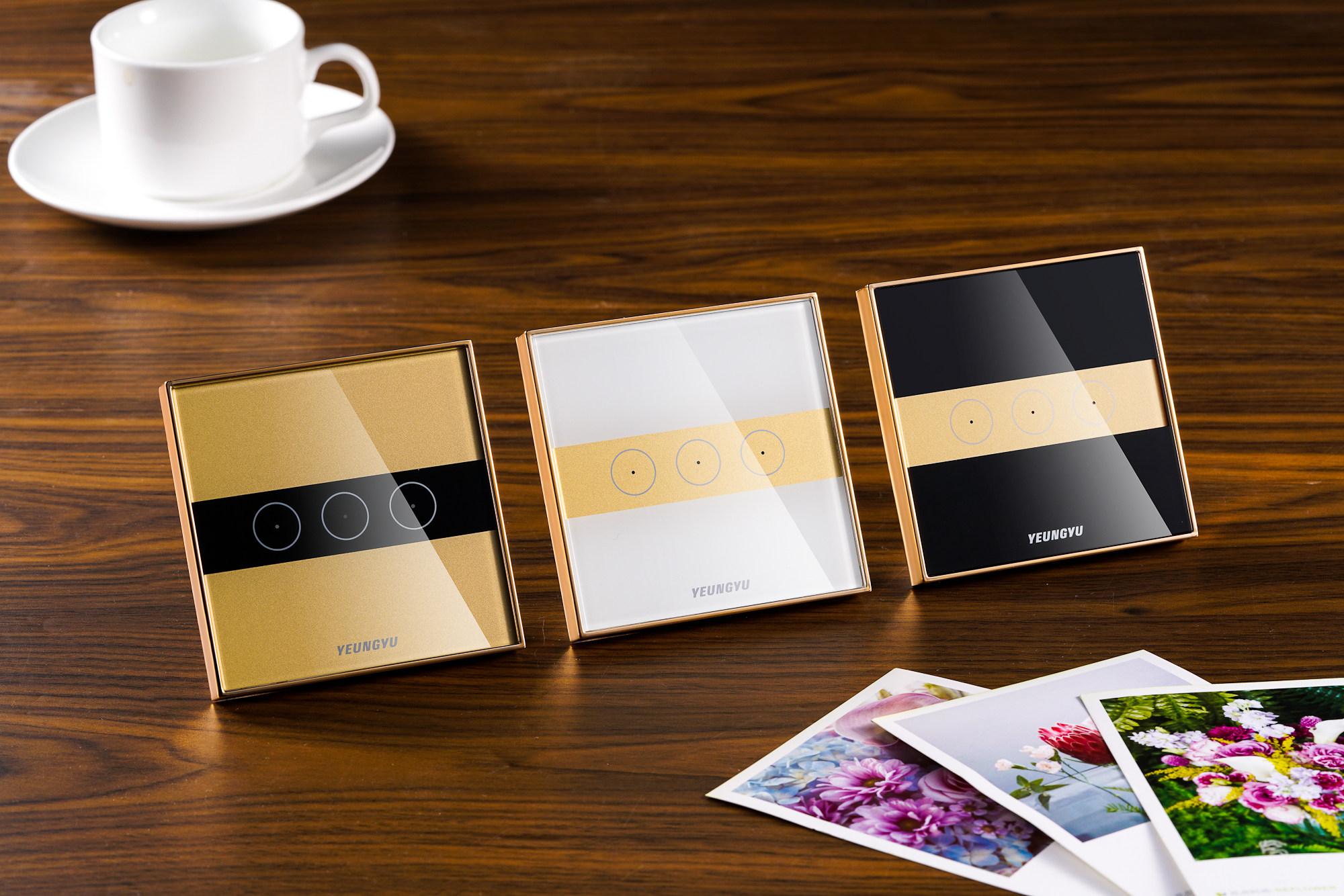 New 86-type high-grade 3-way touch switch and mobile phone Bluetooth smart switch 2-in -1 mobile phone APP control