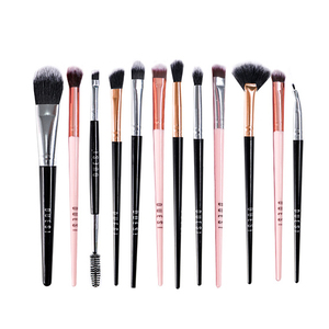 蝶语诗化妆刷款式多样随机一支