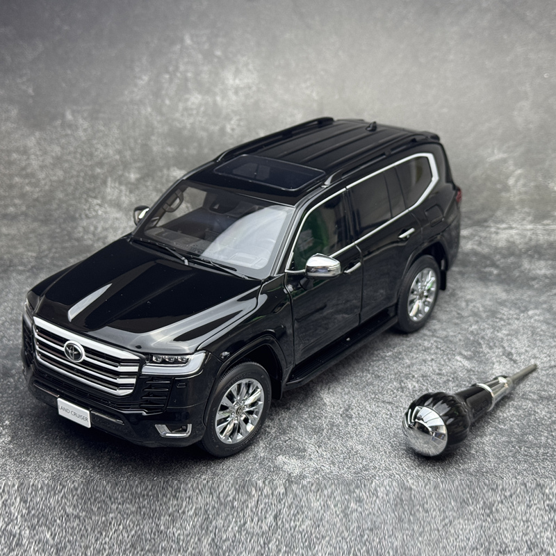 Lcd 1:18 Toyota Land Cruiser Lc300 Zx Alloy Car Model