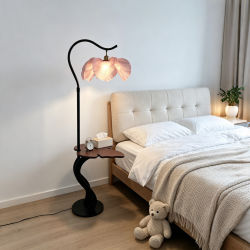 French-Style 2026 Vintage Petal Floor Lamp, New Designer Model for Living Room Sofa, Integrated Bedroom Ambient Light