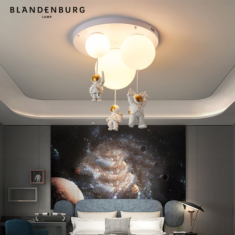 Children's room ceiling lamp modern minimalist spaceman planet lamp wandering earth lamp creative cartoon bedroom balloon lamp