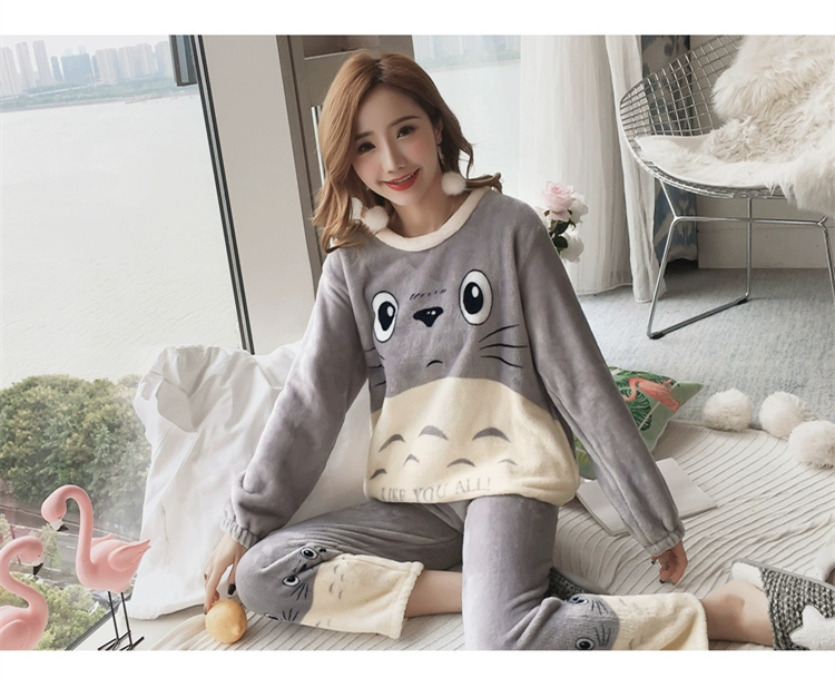 Có thể mặc bên ngoài ấm và nhung phục vụ tại nhà mùa thu và mùa đông Mô hình lông cừu san hô hai mảnh phù hợp với đồ ngủ dài tay của phụ nữ flannel dày