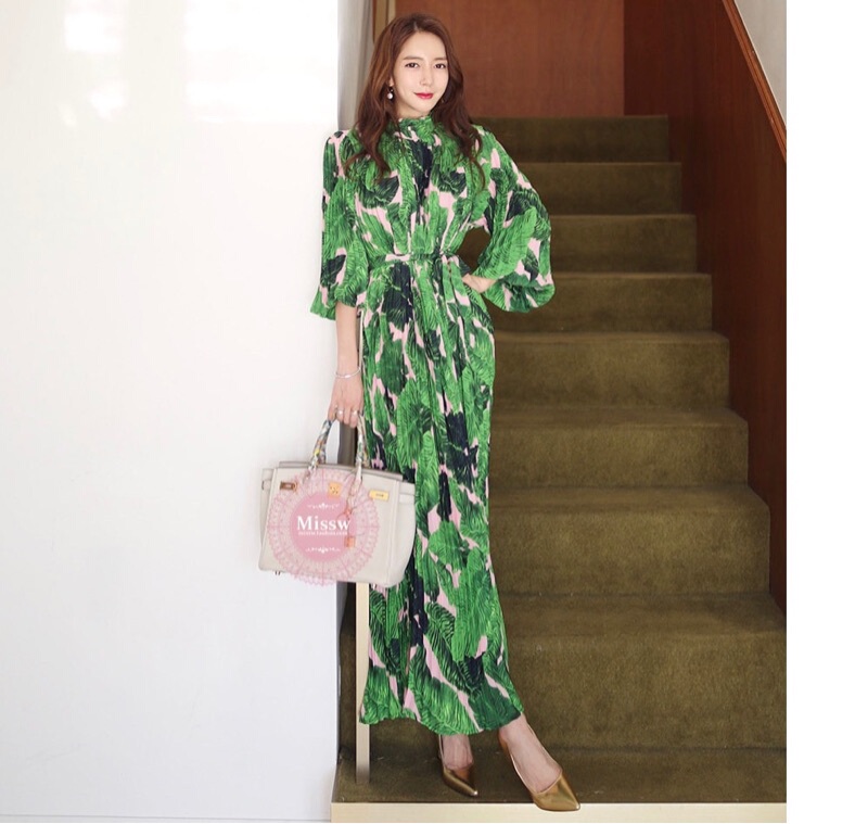 Light Luxury Retro French Style Elegant Pleated Waist-Cinching Dress for Socialites, High-End Resort Long Dress, Plus Size, Ankle-Length