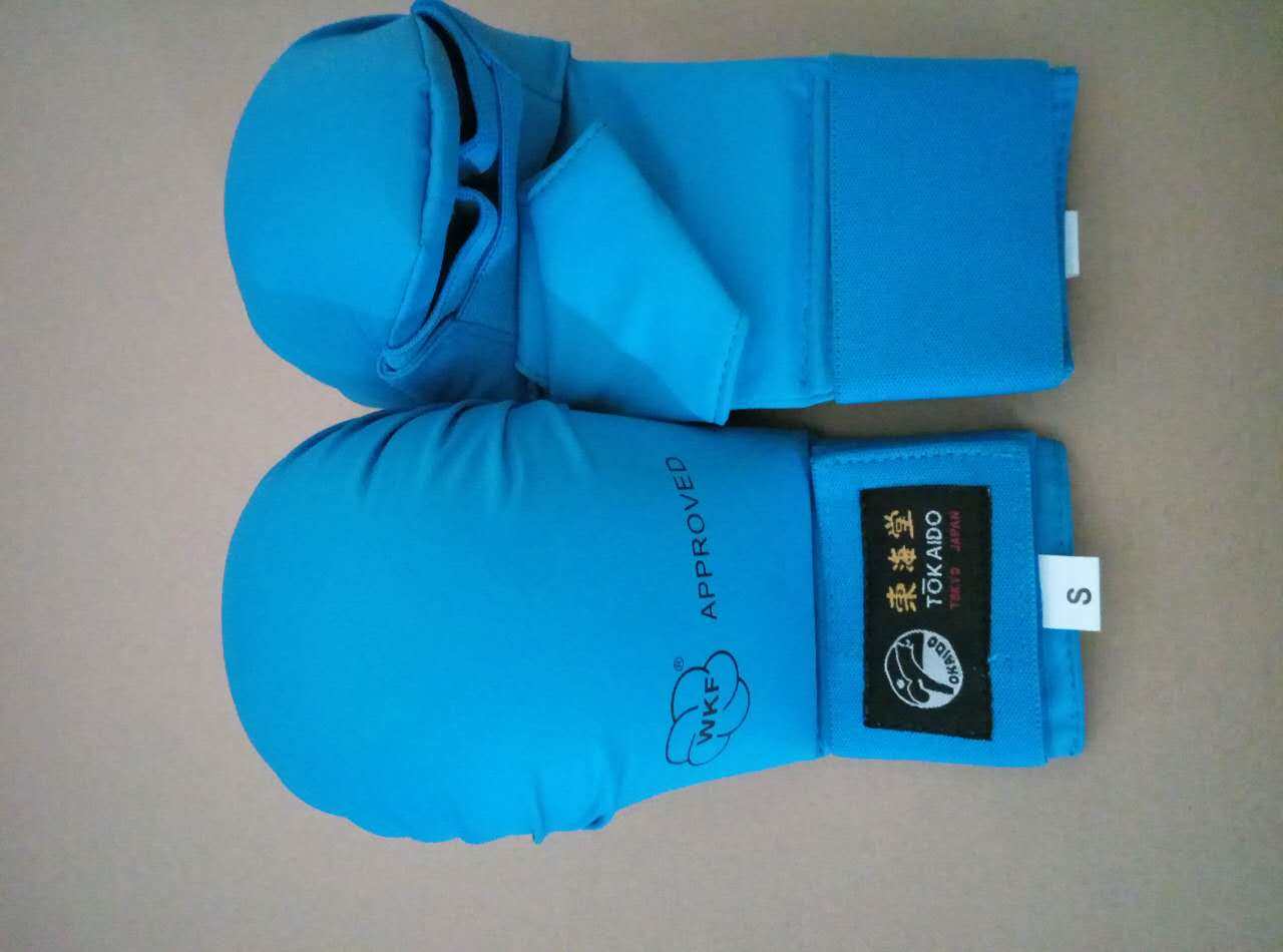 PRO-KM-02-WKF with thumbs karate with a lower single order of 500-1000 pairs 