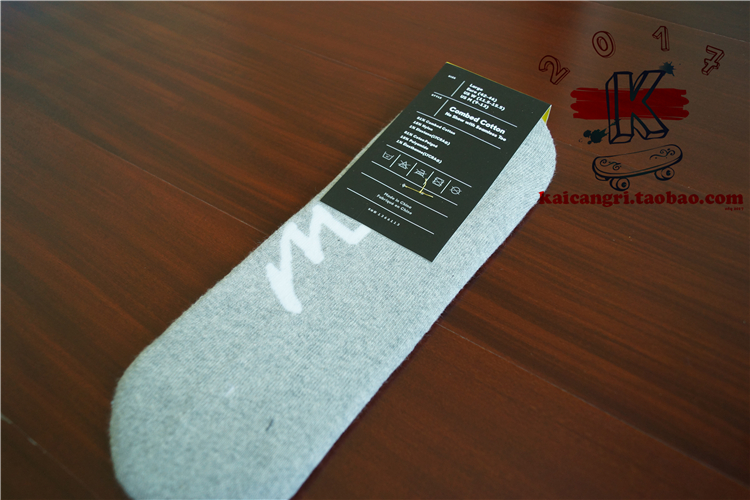 Ngày mở siêu thoải mái dưới cùng vớ cotton vớ vớ thể thao phù hợp với mùa hè mới thoáng khí thấm mồ hôi mềm mại tất dài nam