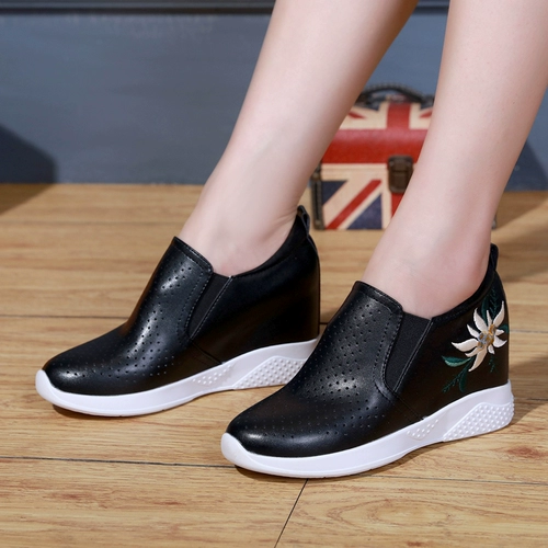Осенние универсальные спортивные легкие кроссовки на скрытом каблуке, туфли, утепленная повседневная обувь, сезон осень 2023, тренд сезона, из натуральной кожи, мягкая подошва