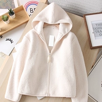 Белая толстовка с капюшоном